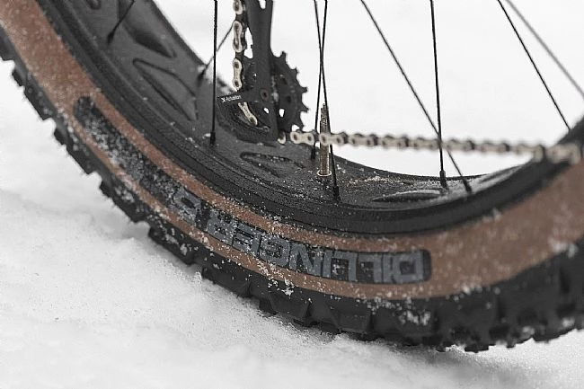 45Nrth Dillinger 5 Studded 60 TPI 26" Fat Bike Tire (Tan) 5 45Nrth Dillinger 5 Studded 60 TPI 26" Fat Bike Tire (Tan) - Image 3