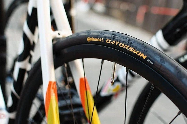 Continental Gatorskin 700c Road Tire (Wire Bead) 6 Continental Gatorskin 700c Road Tire (Wire Bead) - Image 4