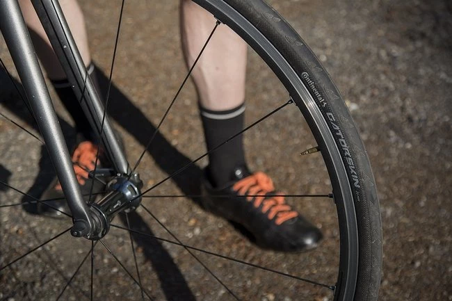 Continental Gatorskin Black Edition 700c Road Tire 7 Continental Gatorskin Black Edition 700c Road Tire - Image 5